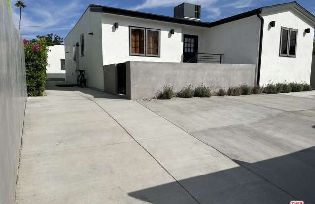Photo of 7320 9th Ave