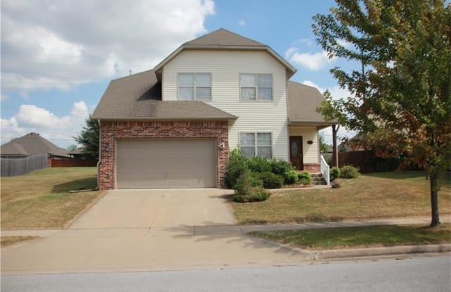 1502  NE Dysart Woods  LN - 1502 Northeast Dysart Woods, Bentonville, AR 72712