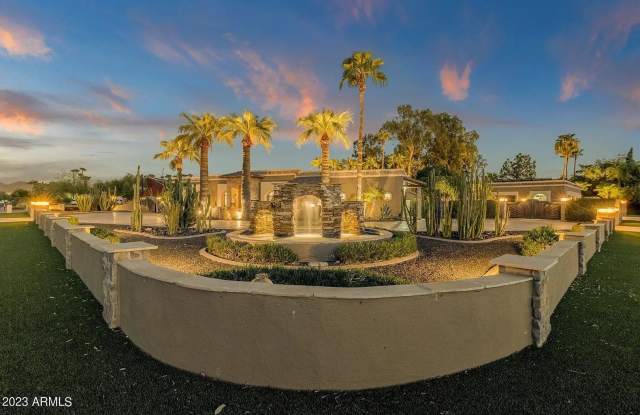 Photo of STUNNING. MODERN LUXURY OASIS In Scottsdale- 4 Bed/3 Bath plus Casita