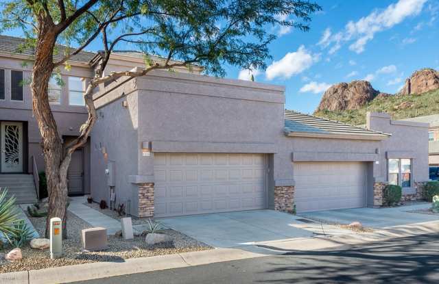 5256 South Overlook Trail