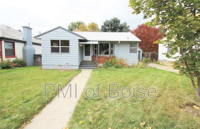303 S Mark St