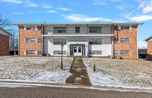 Photo of 103 South Elder Lane - 1