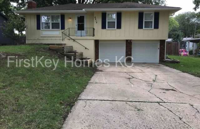 8418 North Tracy Avenue - 8418 North Tracy Avenue, Kansas City, MO 64155