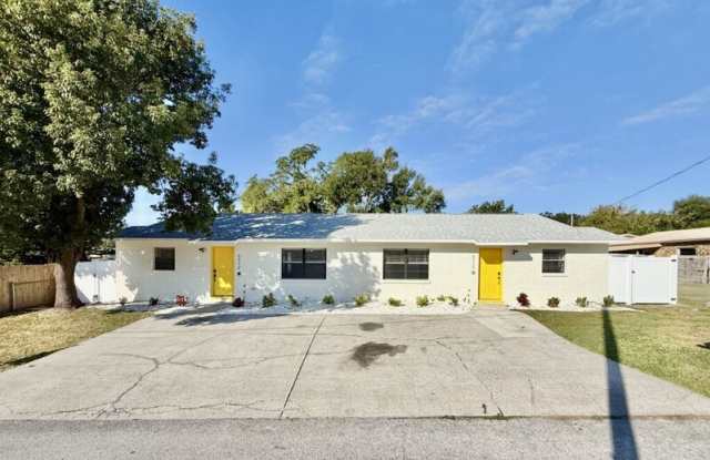 5212 Peach Avenue - B