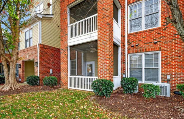 412 Waterford Lake Dr
