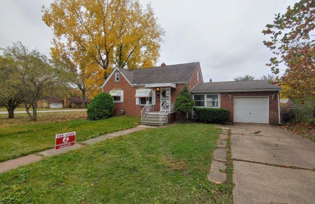 3446 Lincoln Drive - 3446 Lincoln St, Lorain, OH 44052