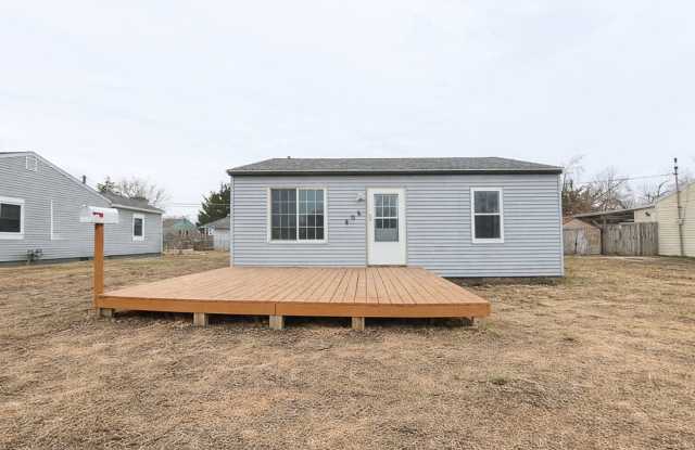 Cozy 2 Bedroom 1 Bathroom Home