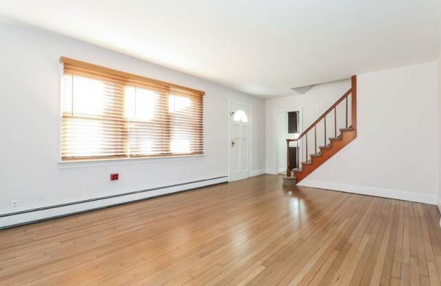 525 Lonely Cottage Road