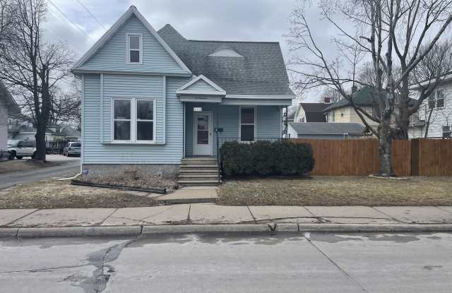613 W. Walnut St