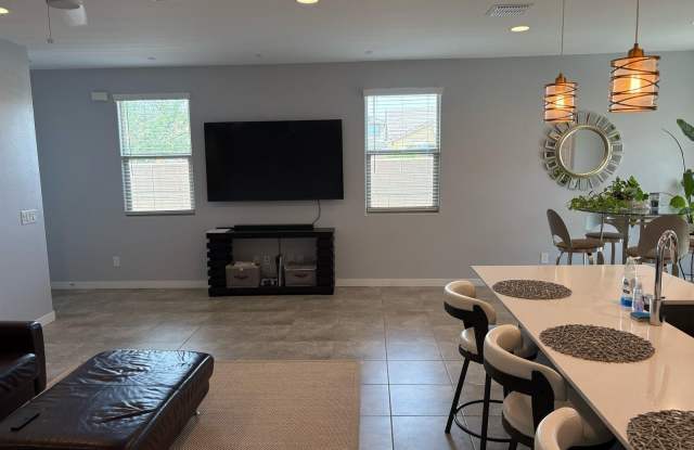 8903 W BETHANY HEIGHTS Drive