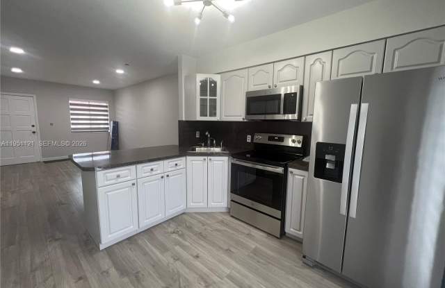 Photo of 5420 W 21st Ct