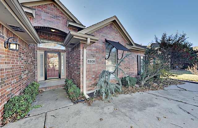 Spacious and Beautiful 4 bedroom 2 bath home located in NW OKC