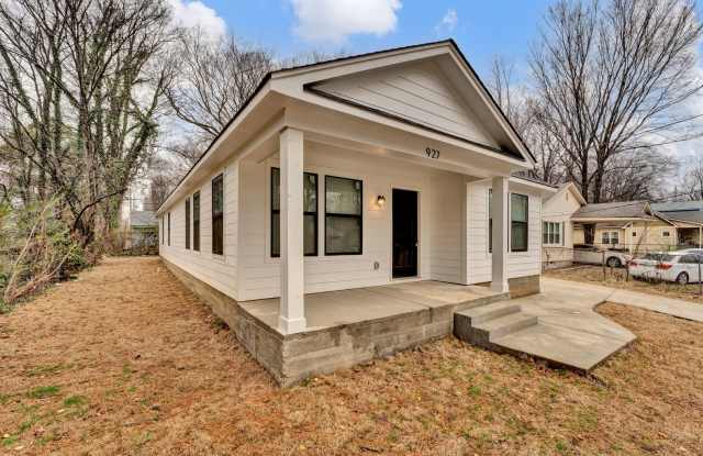 Photo of BRAND NEW CONSTRUCTION HOME AVAILABLE FOR RENT!