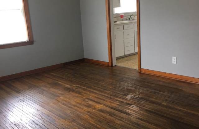 2 Bedroom, 1 Bath Single Family Home 537 Reed St Waterloo, IA