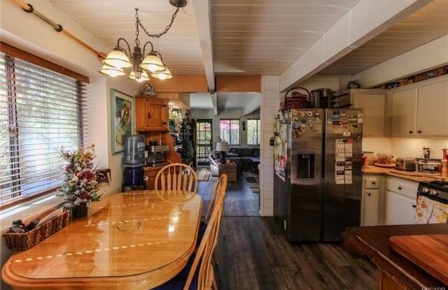 699 Santa Barbara Avenue