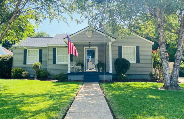 Three bedroom one bath!