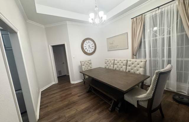 Beautiful Keene Home - 5 Bedroom, 2.5 Bath