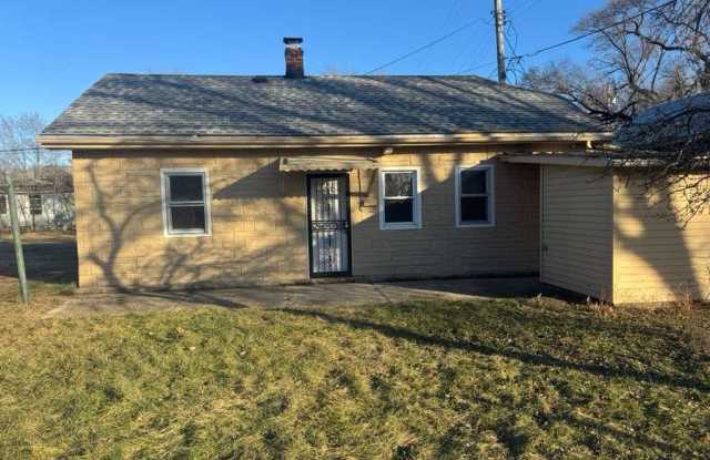 Photo of 105 East 39th Avenue - 2