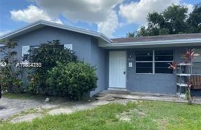 5400 NW 16th Ct - 5400 Northwest 16th Court, Lauderhill, FL 33313