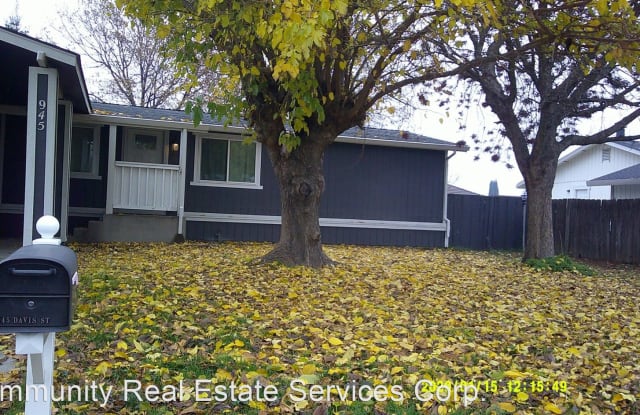 945 Davis Street - 945 Davis Street, Vacaville, CA 95687