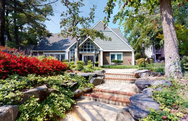 Photo of Montclair Apartments