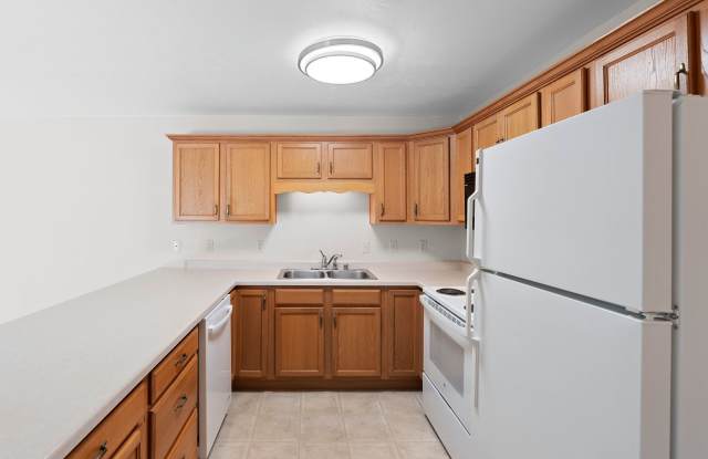 2 Bedroom 2 Bathroom Upper 1 Car Garage