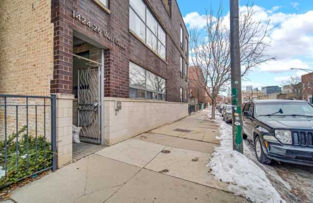 1424 West Grand Ave.