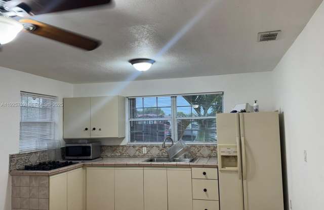 Photo of 4610 SW 116th Ave