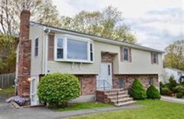 62 Kennedy Ln - 62 Kennedy Dr, Malden, MA 02148