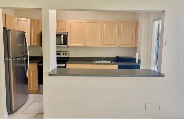 605 S Pine Island Rd