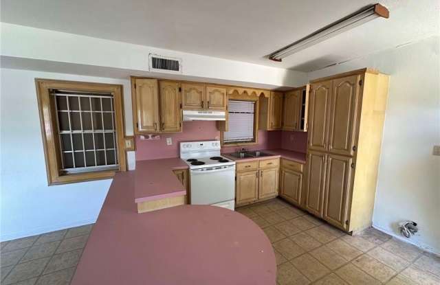 8005 Cisne Street unit: I