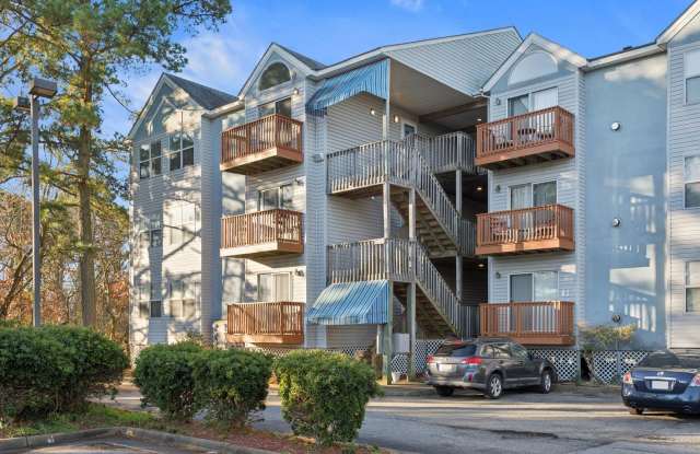 2BR/2BA Condo Near Langley AFB