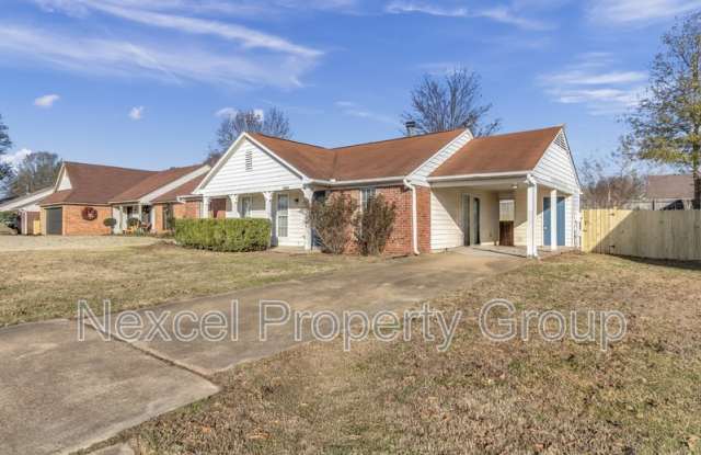 10212 Oak Leaf Dr., 1