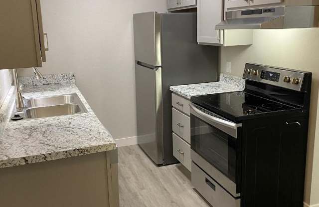 Newly Remodeled 2-Bedroom Apartment in Oregon — FREE Heat  Minutes from Madison  Fitchburg!