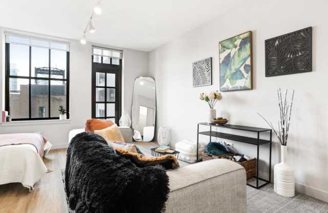 Photo of 328 South Wells St.