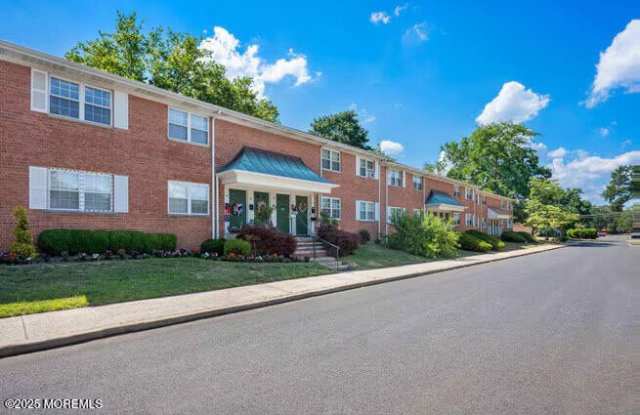 Photo of 240 S Lincoln Avenue unit: #16 Annual Rental