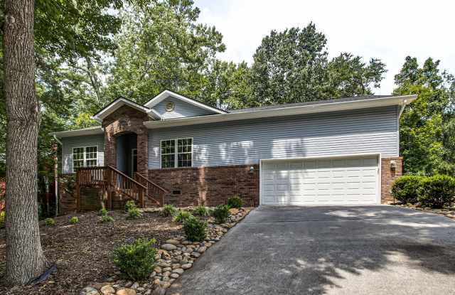 105 Oostanali Way