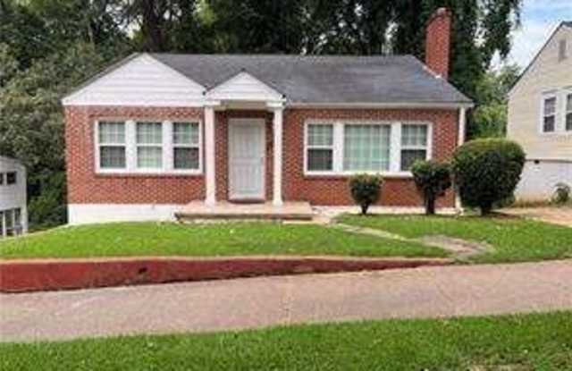 Photo of 280 Holly Road NW