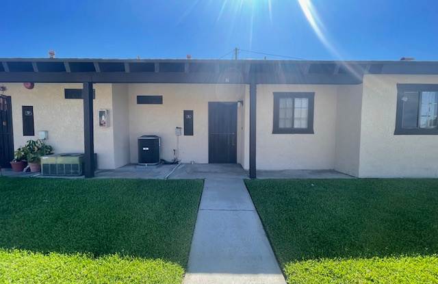 521 W D St - 521-G