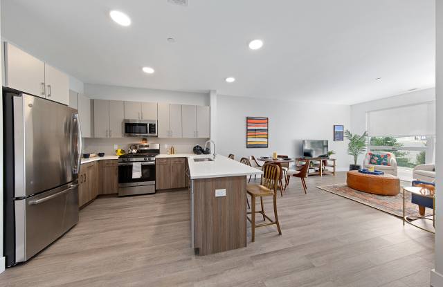 Alto Fairfield Metro