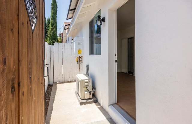 8959 Etiwanda Avenue