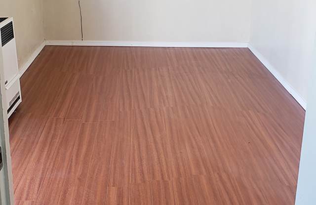 1714 E Glenoaks Blvd