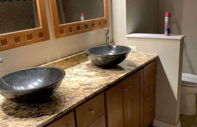 2863 W Belden Avenue