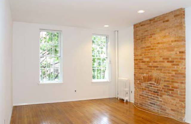 1590 2nd Ave