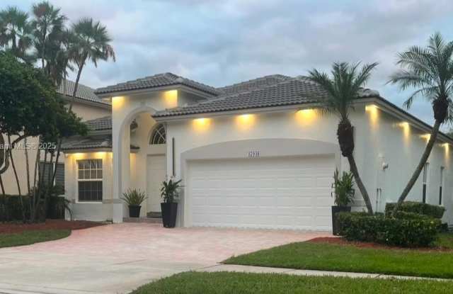 Photo of 17048 NW 19th St