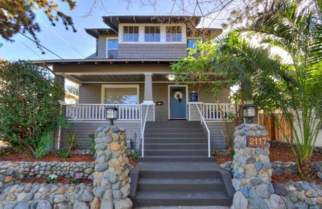 Photo of Beautifully Renovated 5 Bedroom Midtown Home