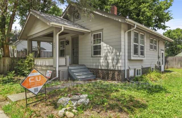 Photo of 404 East Illinois Street