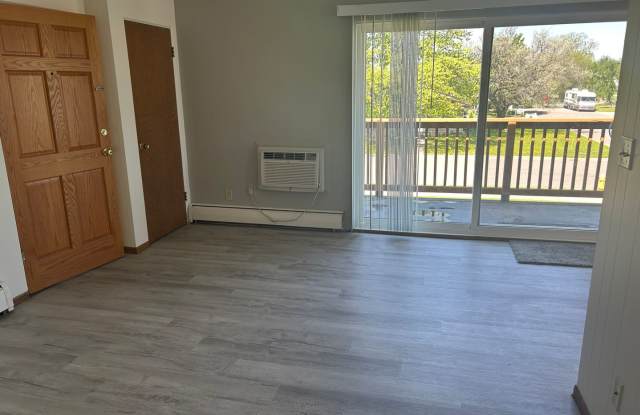 2 Bedroom Upper with Heat and Water included