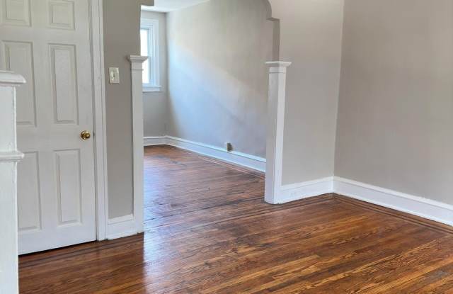 Photo of 1422 S PATTON Street