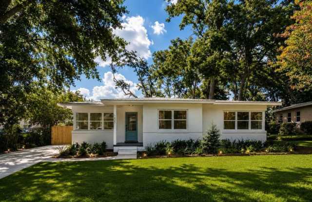 3 bedroom 2 bath house in Midtown Fully Renovated!!